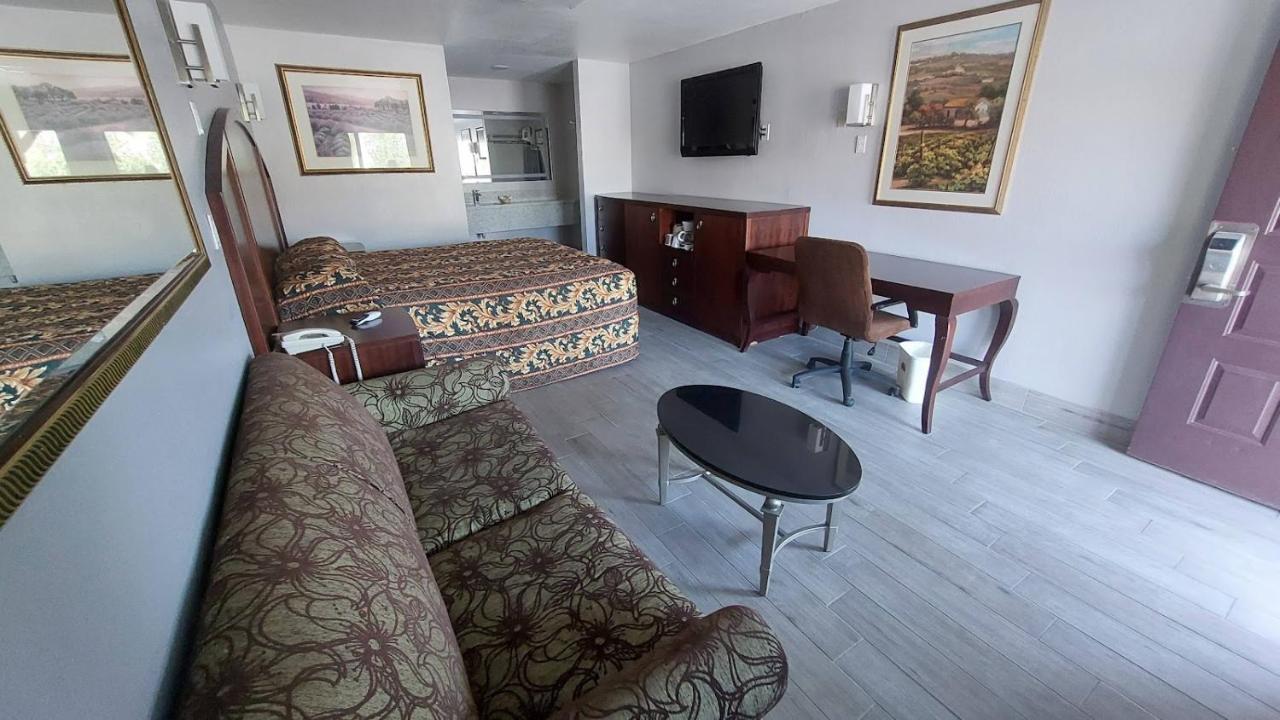 Regency Inn Norco Extérieur photo